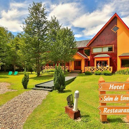 Hotel Y Cabanas Patagonia Green Puerto Aisen Bagian luar foto