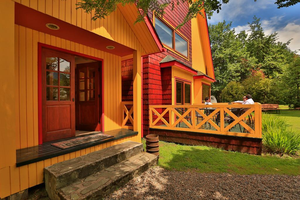 Hotel Y Cabanas Patagonia Green Puerto Aisen Bagian luar foto