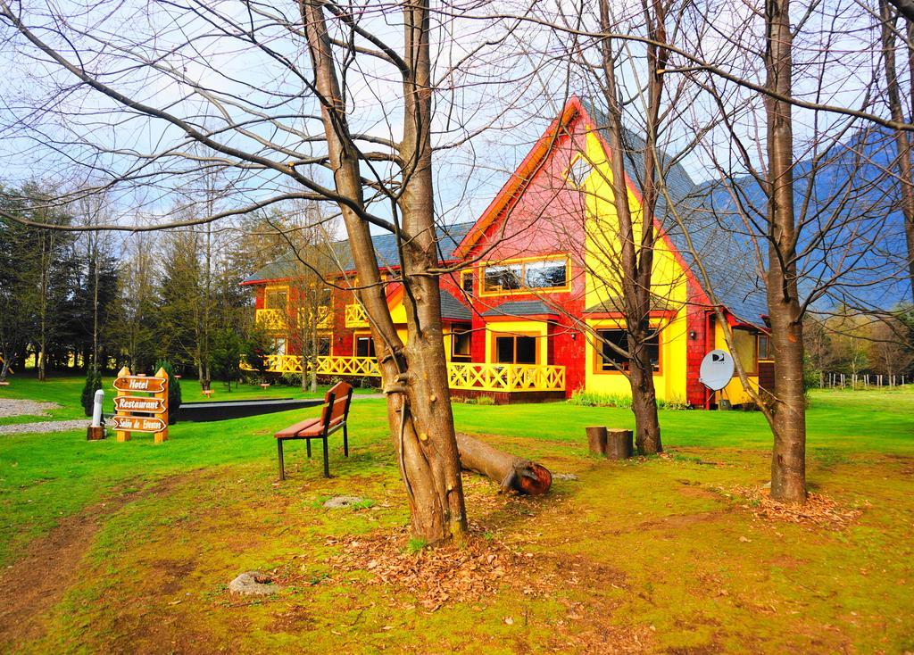Hotel Y Cabanas Patagonia Green Puerto Aisen Bagian luar foto