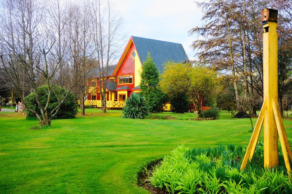 Hotel Y Cabanas Patagonia Green Puerto Aisen Bagian luar foto